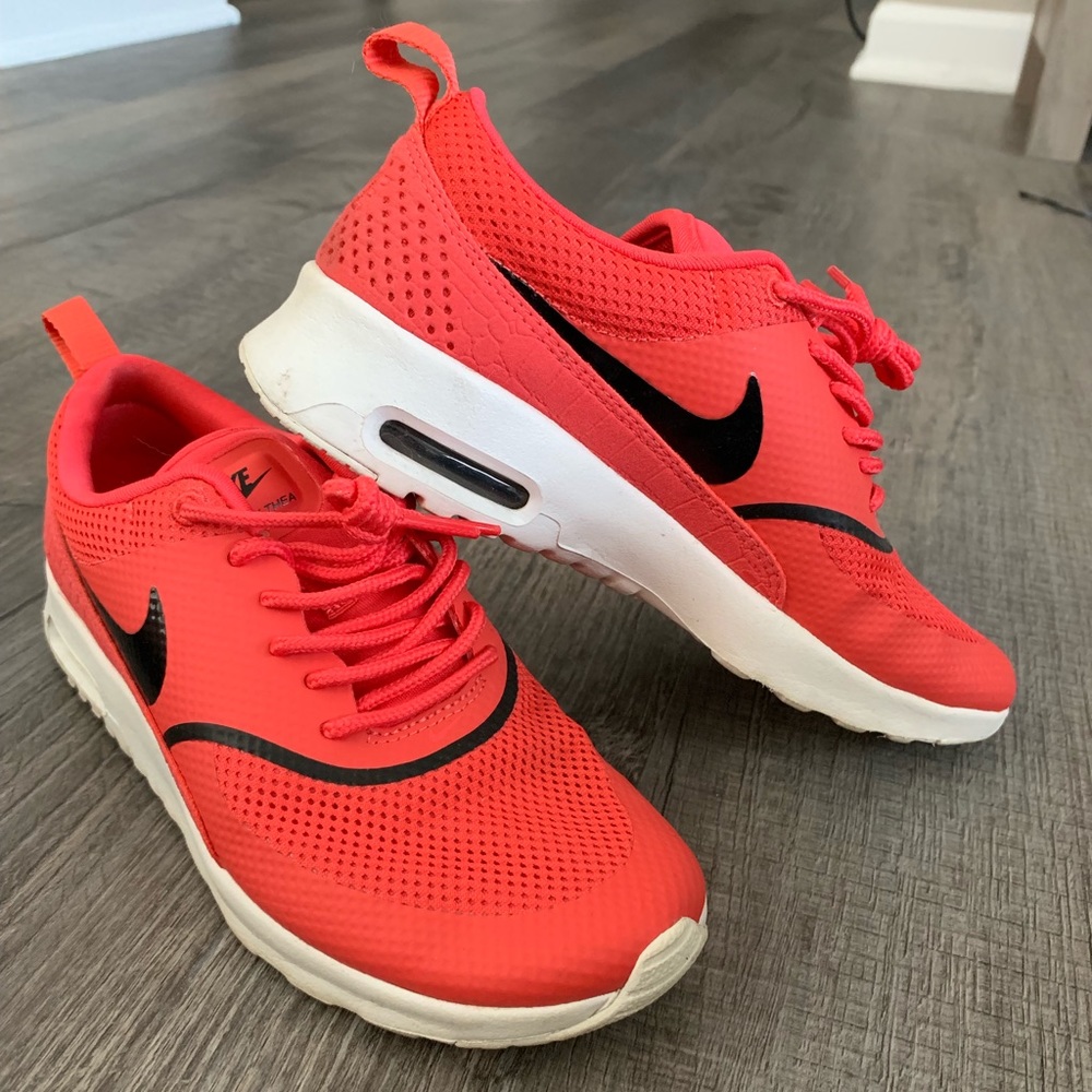 SOLD! Nike air max Thea